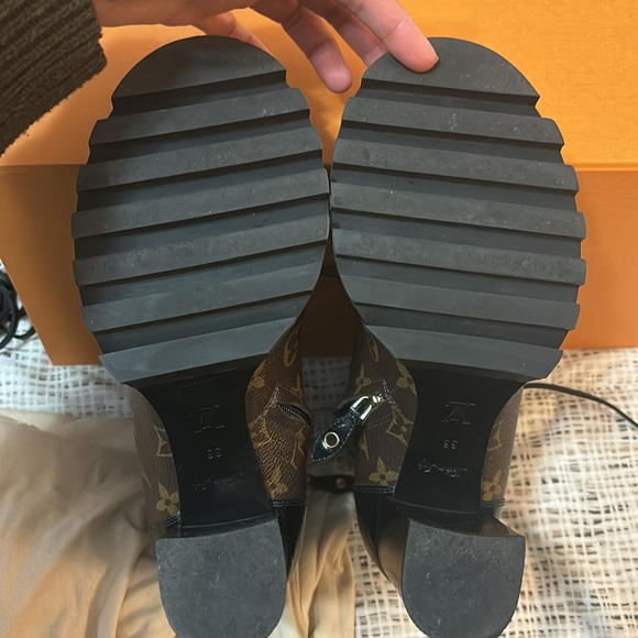 Louis Vuitton Star Trail Boots - Picture 5 of 11